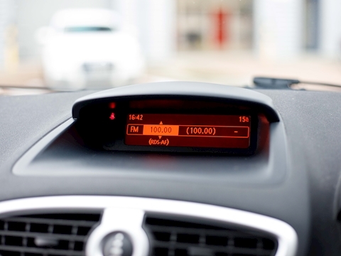 2.0 Renaultsport Hatchback 3dr Petrol Manual (195 g/km, 197 bhp)