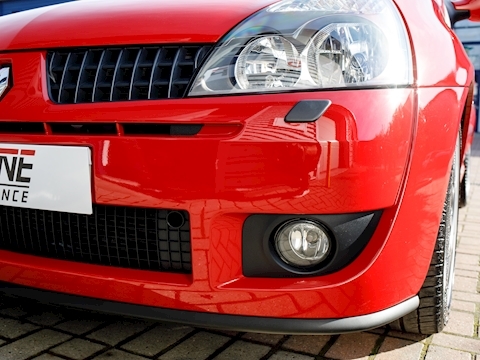 Clio 2.0 16v Renaultsport Trophy Hatchback 3dr Petrol Manual (194 g/km, 182 bhp)