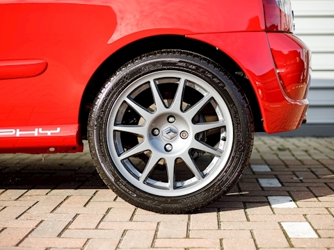 Clio 2.0 16v Renaultsport Trophy Hatchback 3dr Petrol Manual (194 g/km, 182 bhp)