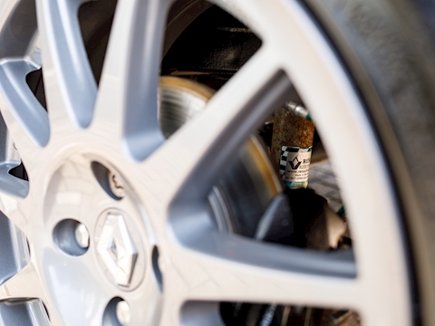 Clio 2.0 16v Renaultsport Trophy Hatchback 3dr Petrol Manual (194 g/km, 182 bhp)