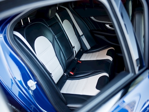 C Class 4.0 C63 V8 BiTurbo AMG S Saloon 4dr Petrol SpdS MCT (s/s) (510 ps)