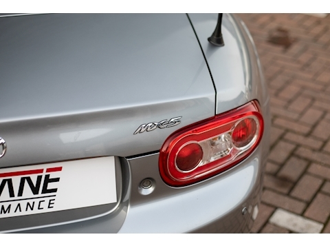 2.0i Sport Tech Roadster 2dr Petrol Manual (181 g/km, 158 bhp)