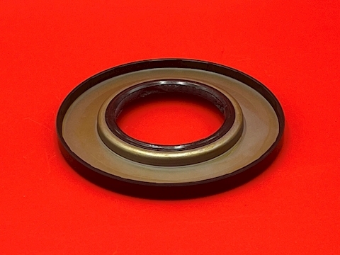 SEAL OIL RR HUB OUTER