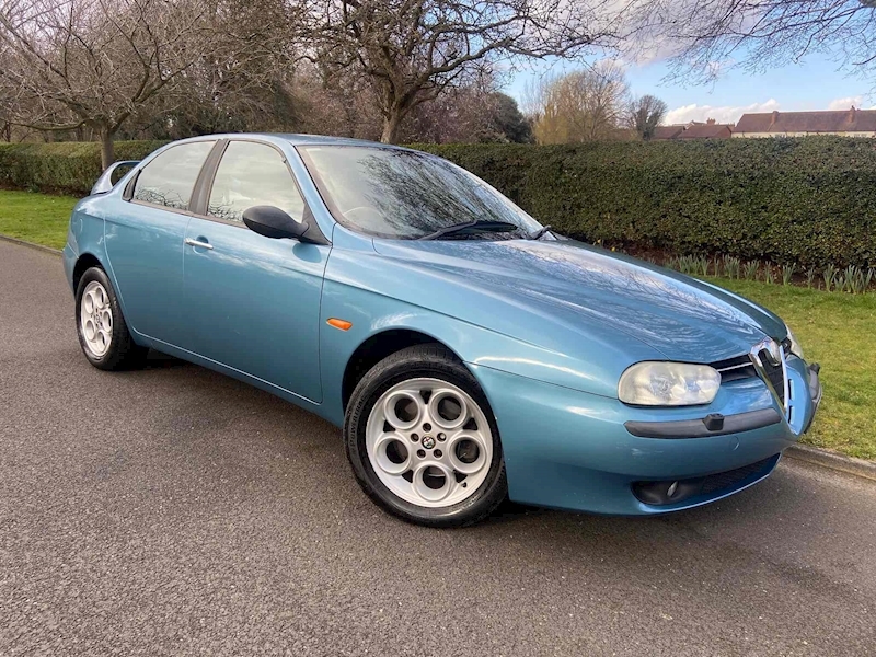 Alfa Romeo 2.5 V6 24V Saloon 4dr Petrol Manual (271 g/km, 190 bhp)