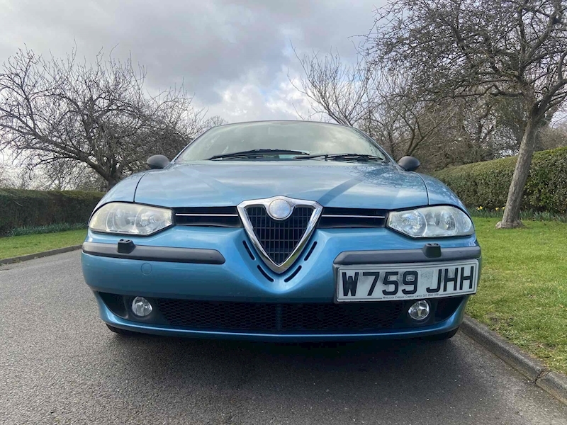 Alfa Romeo 2.5 V6 24V Saloon 4dr Petrol Manual (271 g/km, 190 bhp)