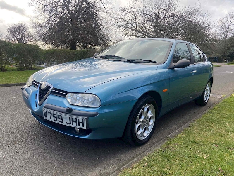 Alfa Romeo 2.5 V6 24V Saloon 4dr Petrol Manual (271 g/km, 190 bhp)