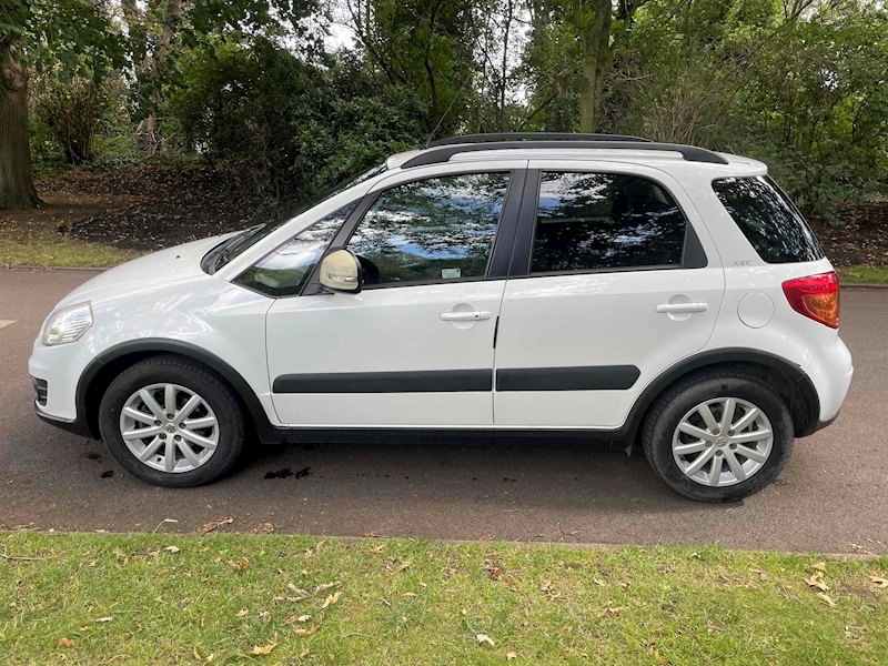Suzuki X-EC SUV 1.6 Manual Petrol