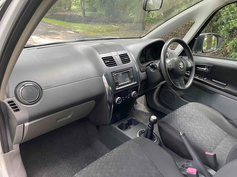 Suzuki X-EC SUV 1.6 Manual Petrol