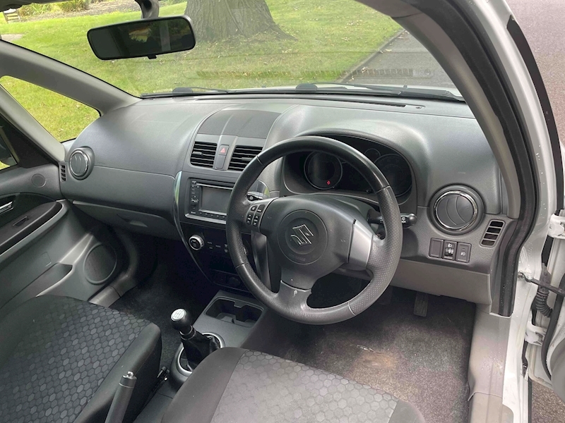 Suzuki X-EC SUV 1.6 Manual Petrol