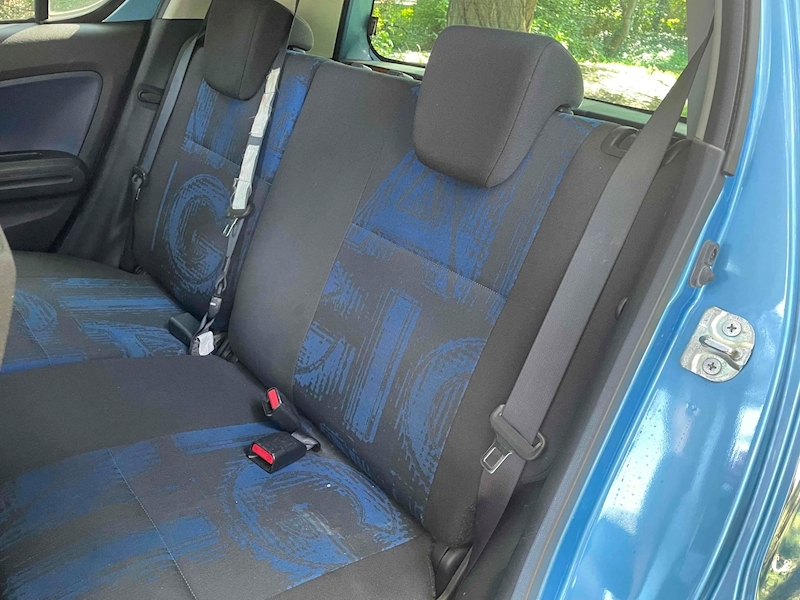 Vauxhall VVT ecoFLEX SE MPV 1.2 Manual Petrol