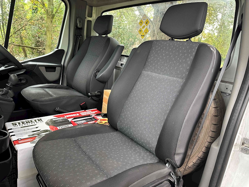 Vauxhall CDTi 3500 BiTurbo Chassis Cab 2.3 Manual Diesel