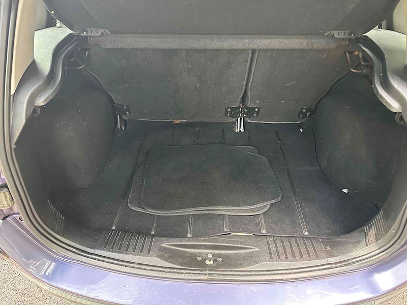 Ford Plus Hatchback 1.6 Manual Petrol