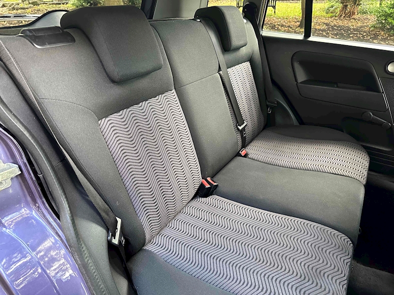 Ford Plus Hatchback 1.6 Manual Petrol