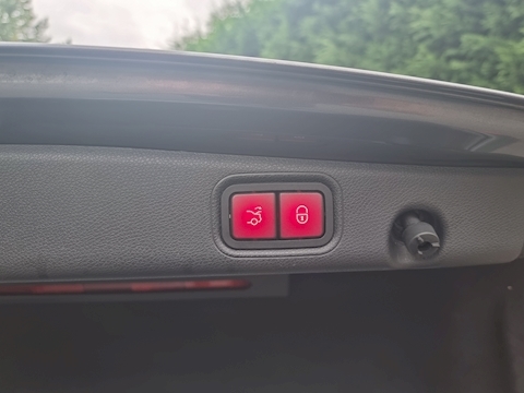 4.0 E63 BiTurbo V8 AMG S (Premium) Saloon 4dr Petrol SpdS MCT 4MATIC+ (s/s) (612 ps)