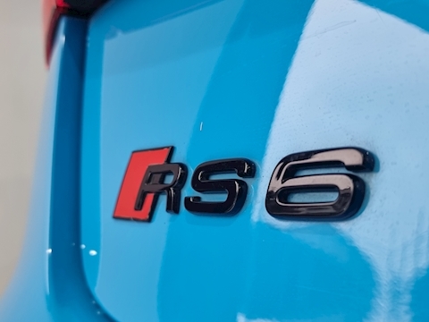 RS6 Avant 4.0 TFSI V8 Performance Avant 5dr Petrol Tiptronic quattro (s/s) (605 ps)