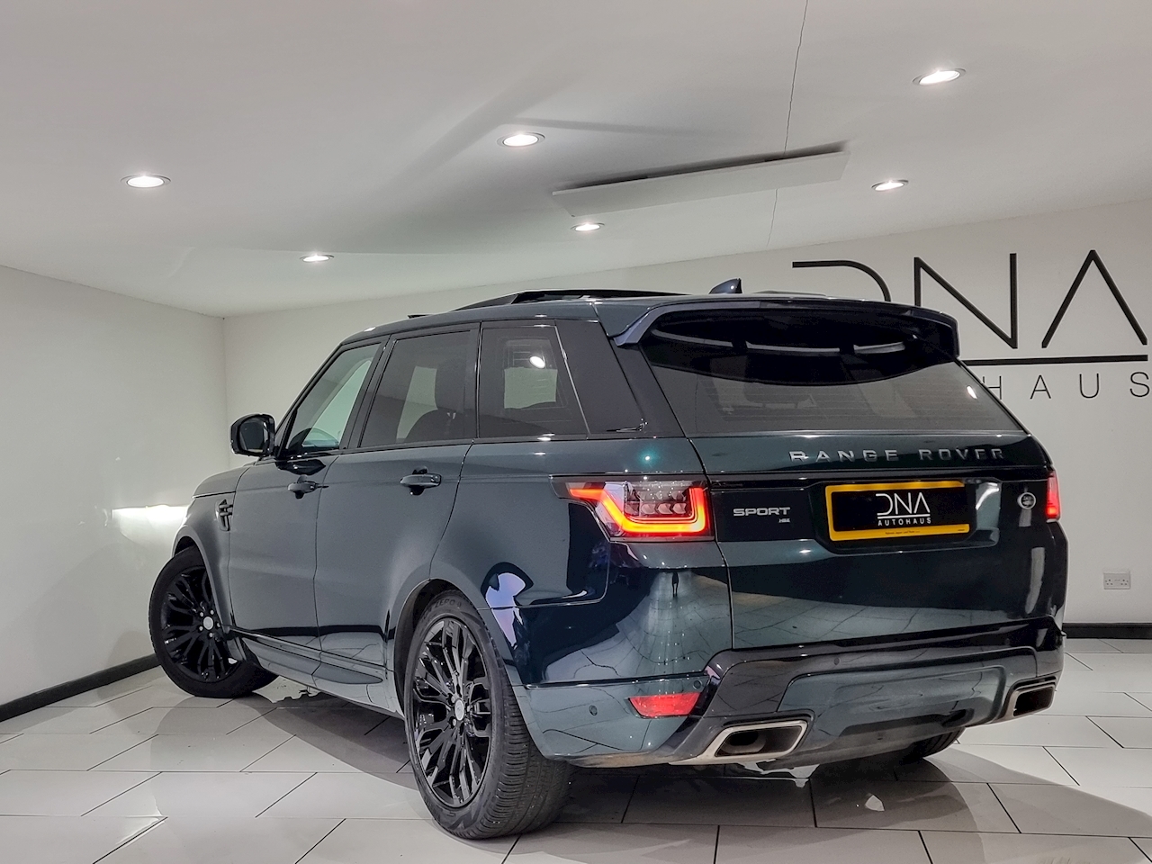 Land Rover Range Rover Sport SVR 2018 - 20 May 2023 - Autogespot