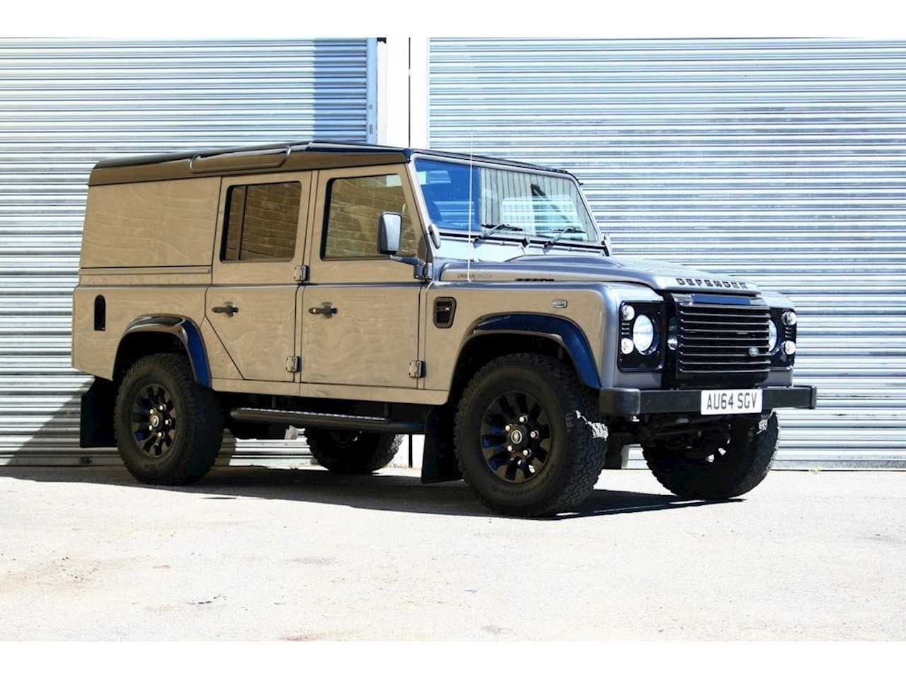 Trots in stand houden Oneffenheden Used 2014 Land Rover Defender 110 D XS Utility For Sale (U121) | UK  Defenders