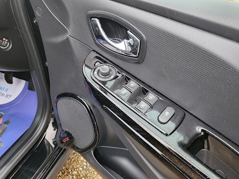 Clio dCi ENERGY Dynamique S MediaNav Hatchback 1.5 Manual Diesel