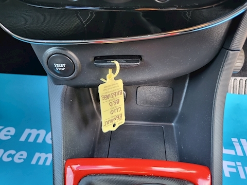 Clio 16V Dynamique MediaNav Hatchback 1.2 Manual Petrol