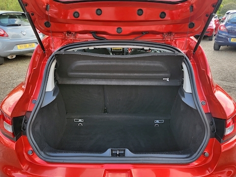Clio 16V Dynamique MediaNav Hatchback 1.2 Manual Petrol