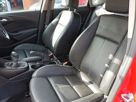 Astra i Limited Edition Hatchback 1.6 Manual Petrol
