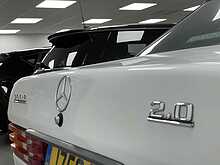 Mercedes-Benz 190 E - U115