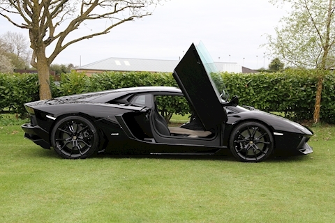 Aventador LP 700-4 Coupe