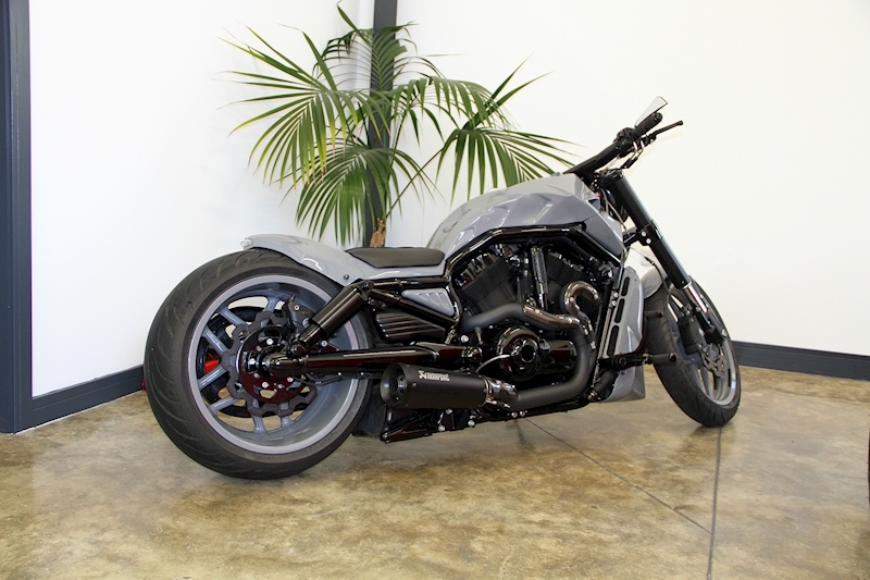Custom V-Rod Muscle