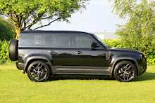2020 Land Rover Defender 110 2.0 SD4 SE with Chelsea Truck Company Enhancements 