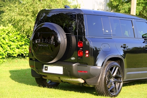 Defender 110 2.0 SD4 SE with Chelsea Truck Company Enhancements