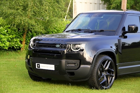 Defender 110 2.0 SD4 SE with Chelsea Truck Company Enhancements