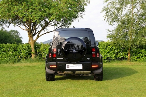 Defender 110 2.0 SD4 SE with Chelsea Truck Company Enhancements
