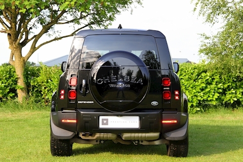 Defender 110 2.0 SD4 SE with Chelsea Truck Company Enhancements