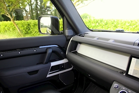 Defender 110 2.0 SD4 SE with Chelsea Truck Company Enhancements