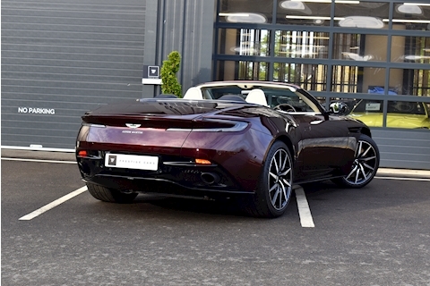 DB11 V8 Volante