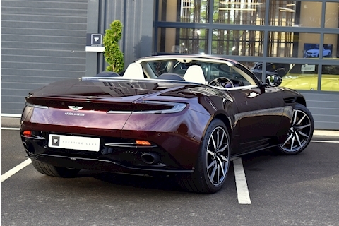 DB11 V8 Volante