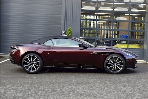 DB11 V8 Volante