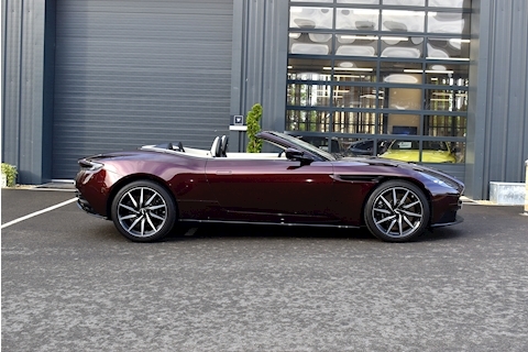 DB11 V8 Volante