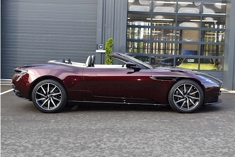 DB11 V8 Volante