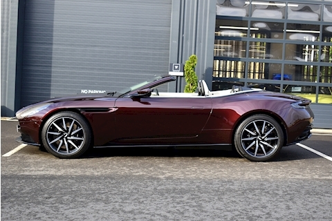DB11 V8 Volante