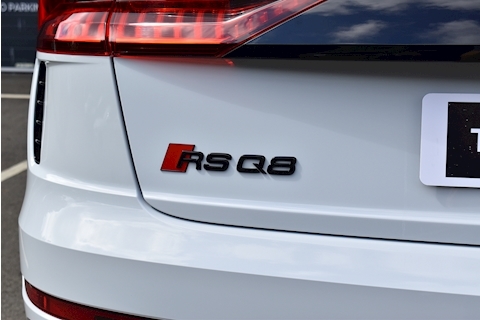 RS Q8 Vorsprung