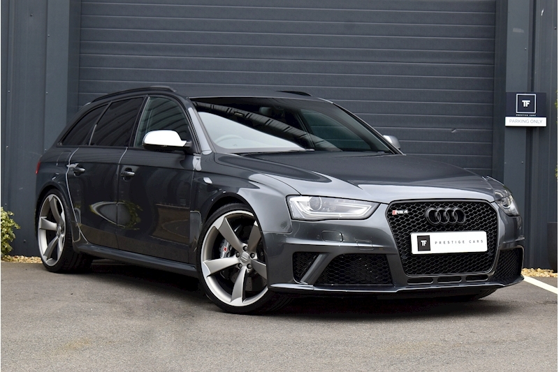 RS 4 Avant (Sports Pack) 4.2 FSI V8