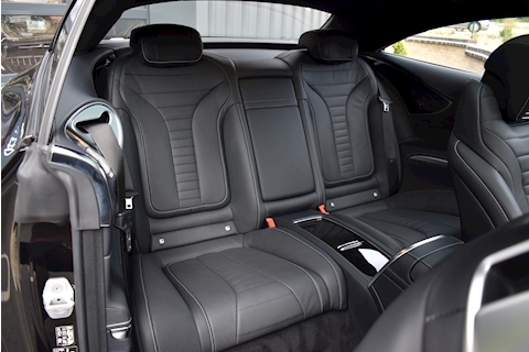 S560 Coupe 4.0 V8 AMG Line