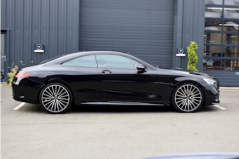 S560 Coupe 4.0 V8 AMG Line