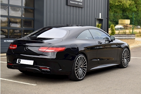 S560 Coupe 4.0 V8 AMG Line