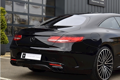 S560 Coupe 4.0 V8 AMG Line