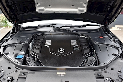 S560 Coupe 4.0 V8 AMG Line