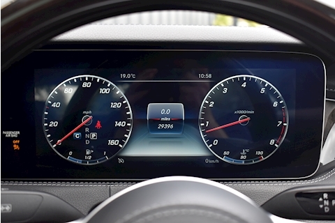 S560 Coupe 4.0 V8 AMG Line