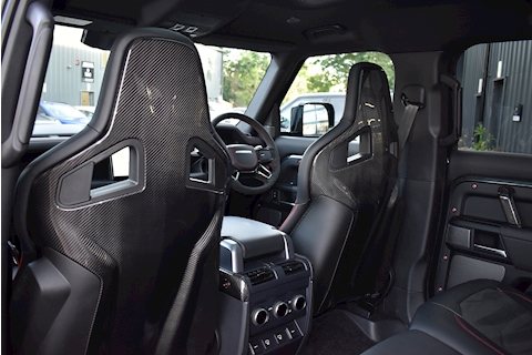 Urban Defender 110 V8 Carpathian Edition