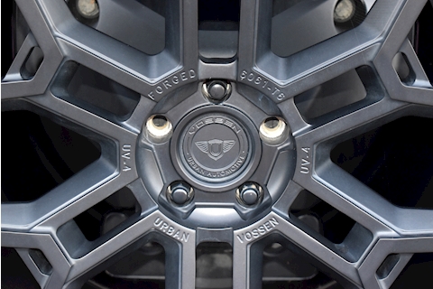 Urban Defender 110 V8 Carpathian Edition